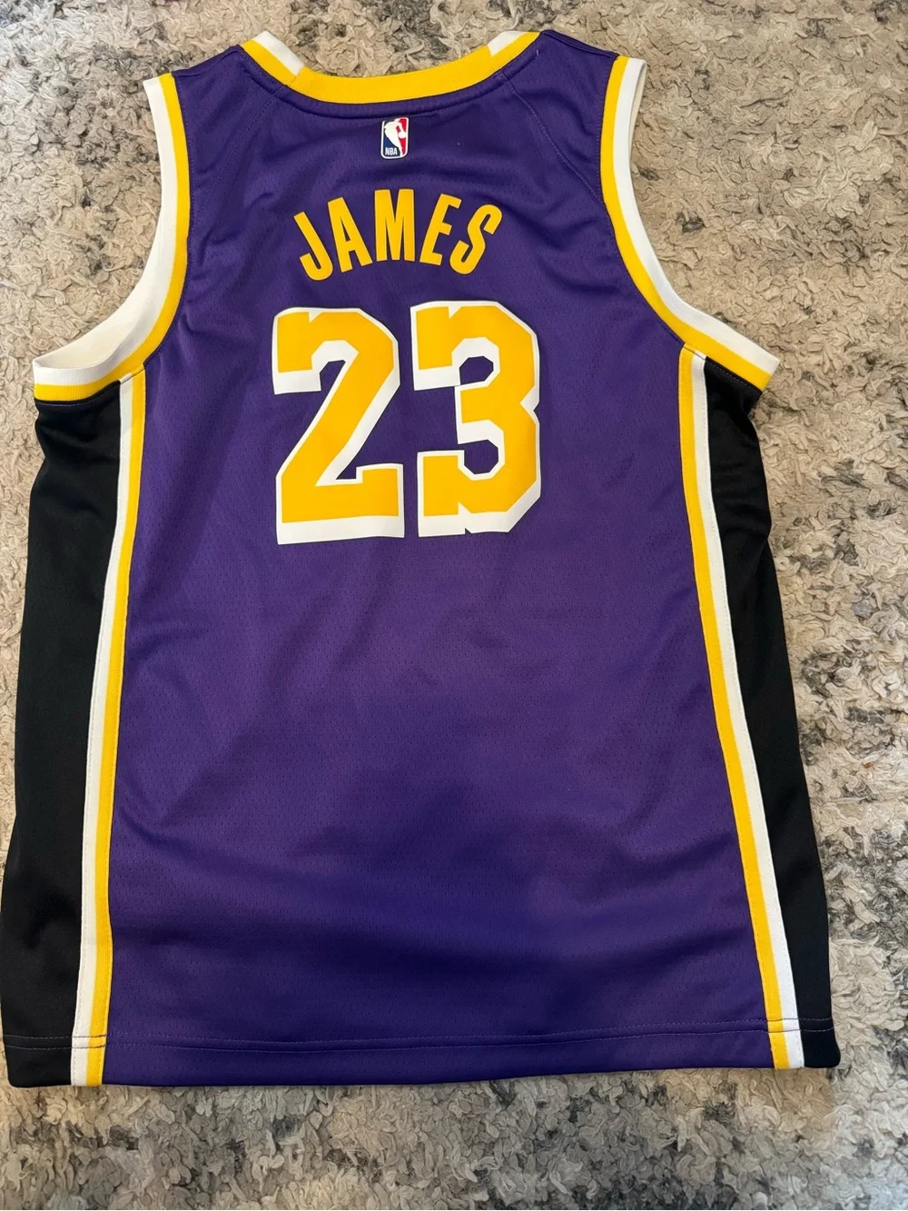 Lebron James youth large Nike jersey - Picture 2 of 4